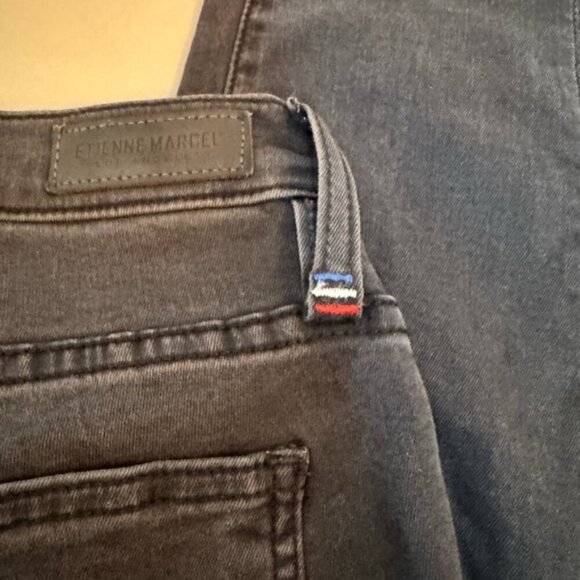 Etienne Marcel Distressed Grey Jeans w/ Red Zipper Detail – Size 29 - Picture 10 of 16